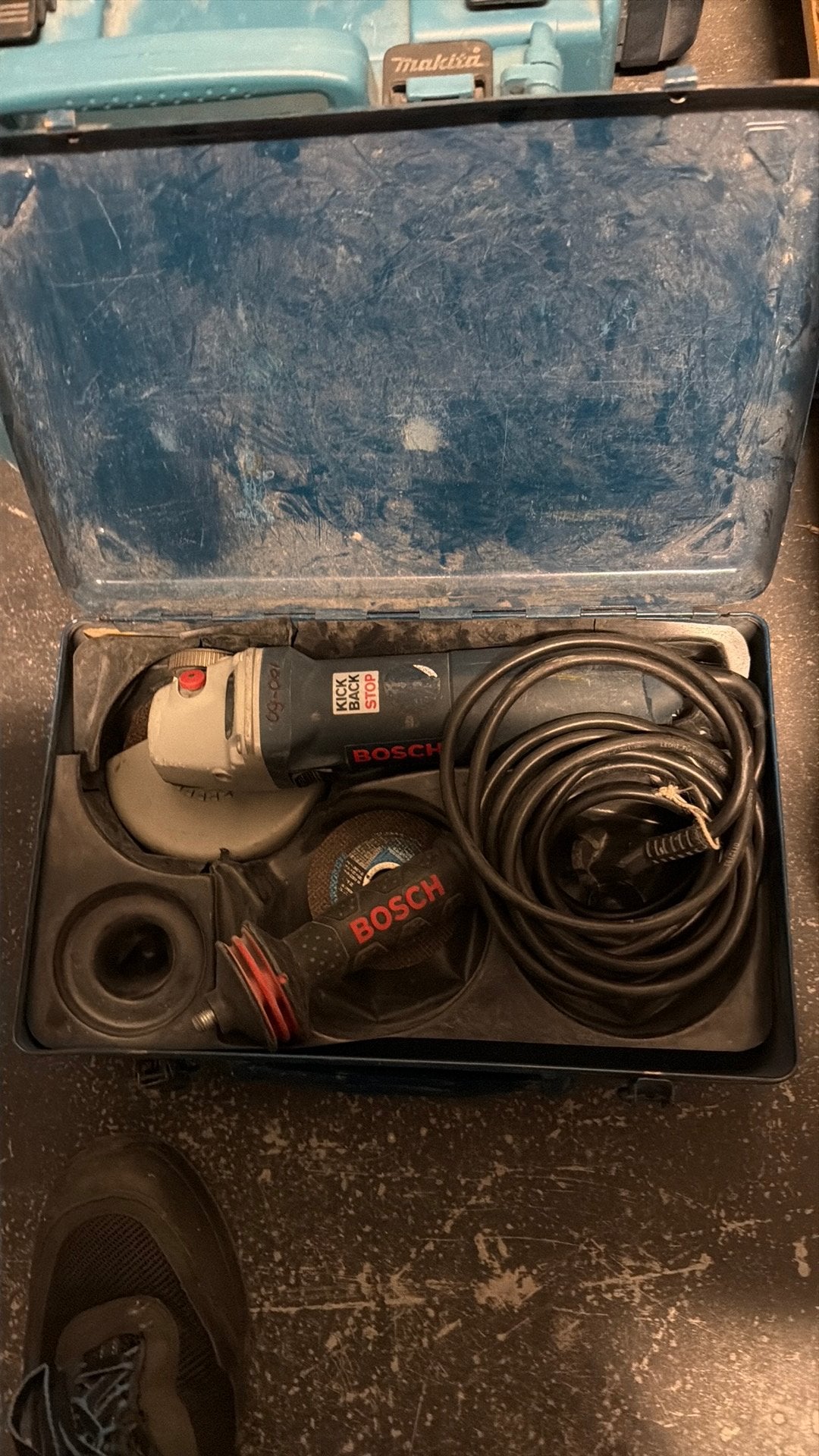 Bosch slijptol met snoer, Doe-het-zelf en Verbouw, Gereedschap | Schuurmachines, Ophalen, Zo goed als nieuw, 1200 watt of meer
