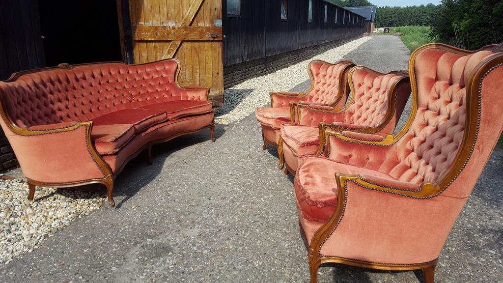 Lodewijk banken en fauteuis, Ophalen