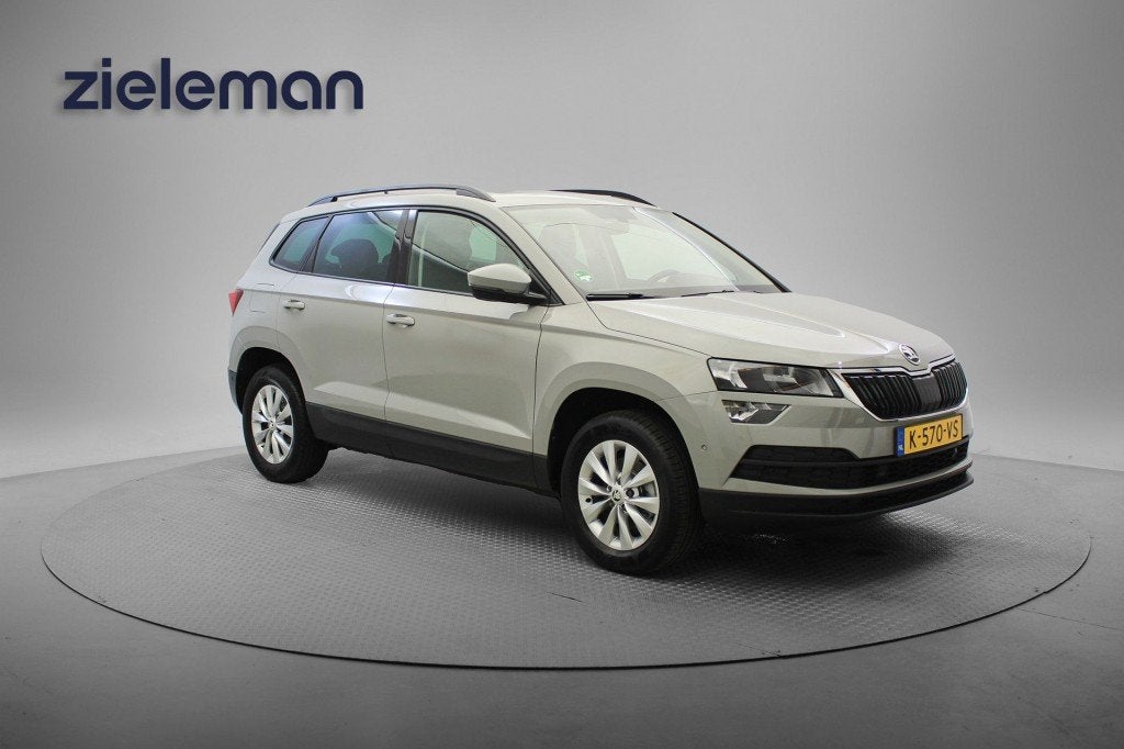 Skoda KAROQ 1.0 TSI  Business Edition - Panorama, Carplay, C, Auto's, Keurmerk '100% Onderhouden', Gebruikt, Euro 6, Electronic Stability Program (ESP)