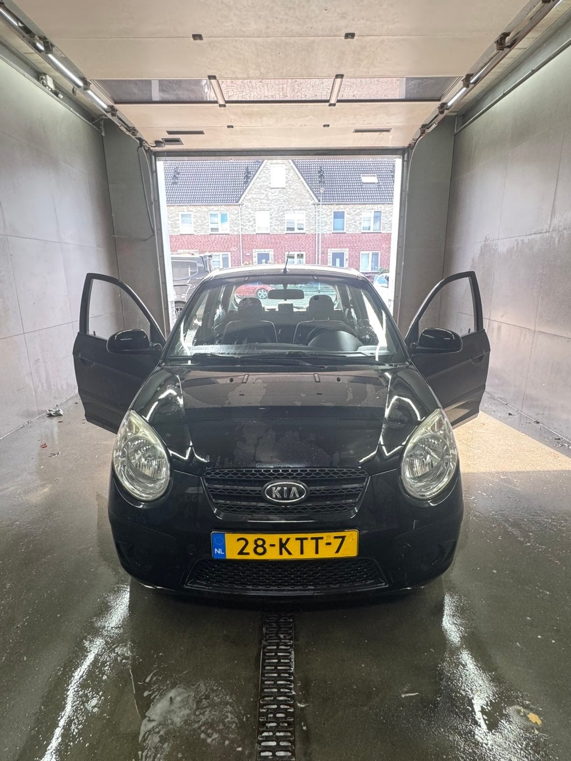 Kia Picanto 1.0 2010 Zwart nieuwe apk, Auto's, Zwart, 4 cilinders, 400 kg, Zwart