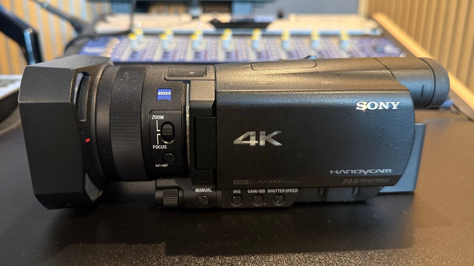 Sony FDR-AX100 4K UHD Camcorder - Zo goed als nieuw, Full HD, Ophalen of Verzenden, Zo goed als nieuw, Sony