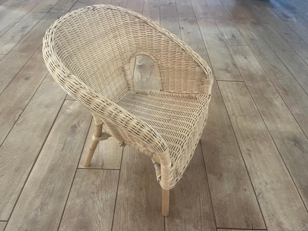Rotan kinderstoeltje, Kinderen en Baby's, Kinderkamer | Tafels en Stoelen, Ophalen, Gebruikt, Stoel(en)
