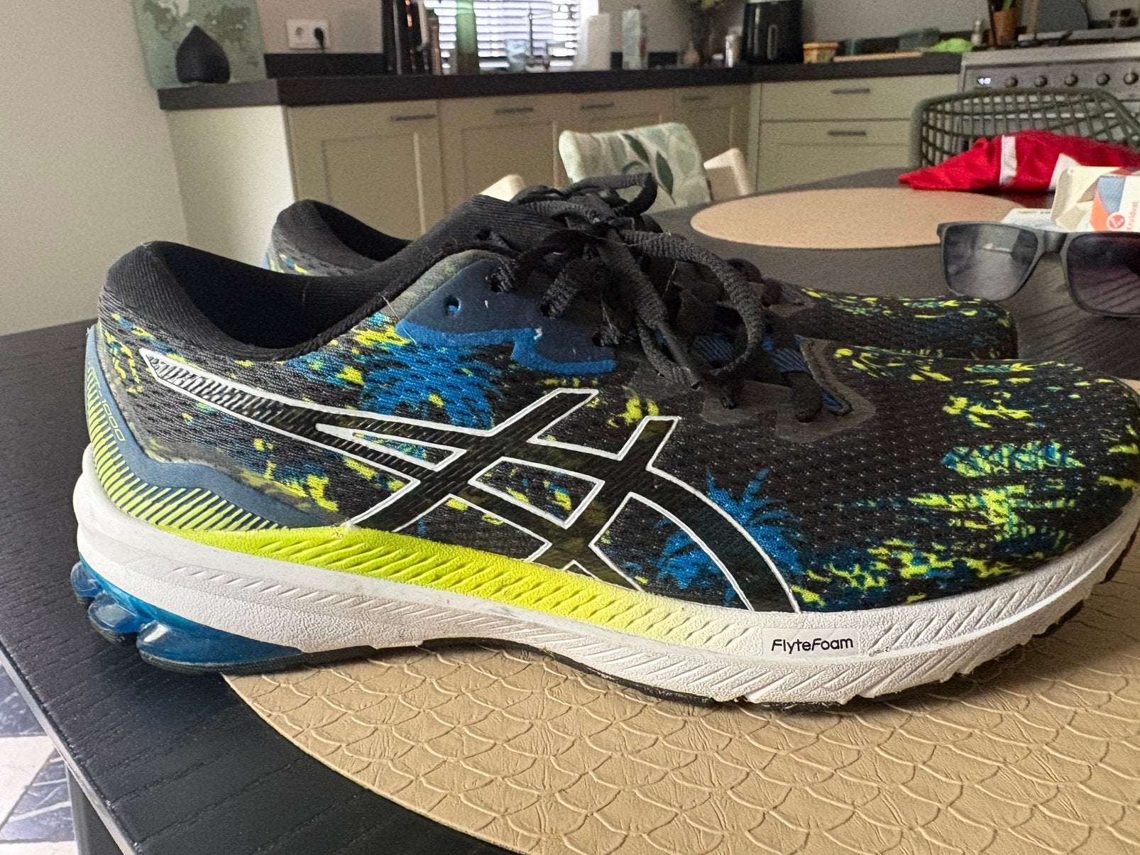 Asics hardloopschoenen maat 41,5, Ophalen of Verzenden, Zo goed als nieuw, Hardloopschoenen, Asics