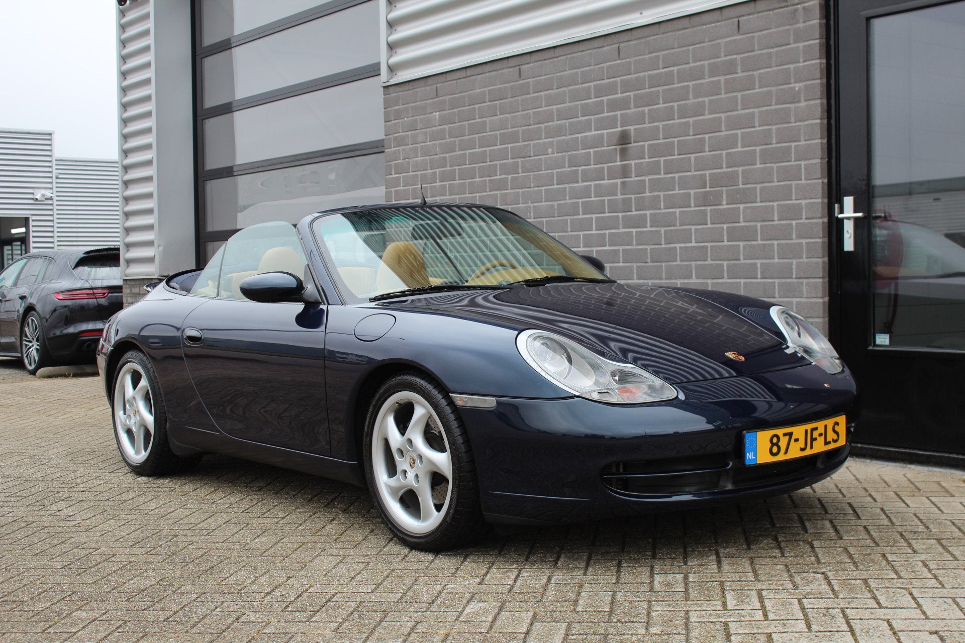 Porsche 911 Cabrio 3.4 Carrera / Automaat / Xenon / Hardtop, foto 6