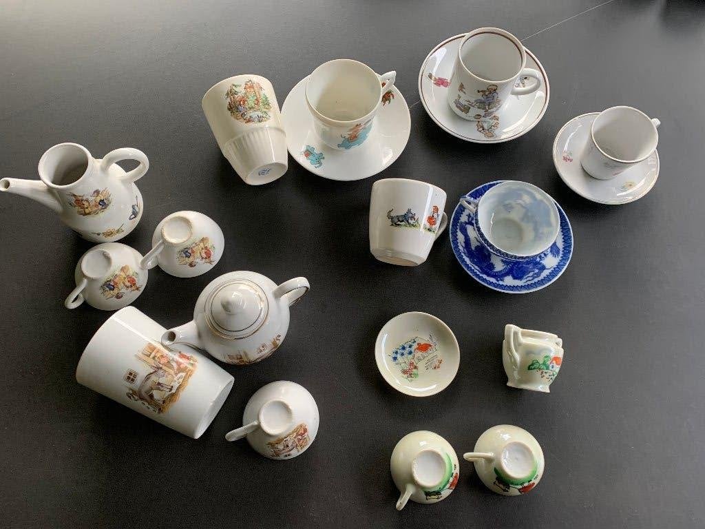 Kinder servies goed, restantjes  alles onbeschadigd, Antiek en Kunst, Ophalen of Verzenden