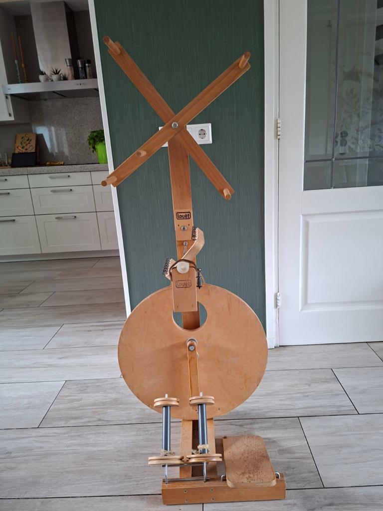 Louët S10 Spinnewiel met accessoires, Hobby en Vrije tijd, Spinnewielen en Spinnen, Ophalen, Gebruikt, Overige typen