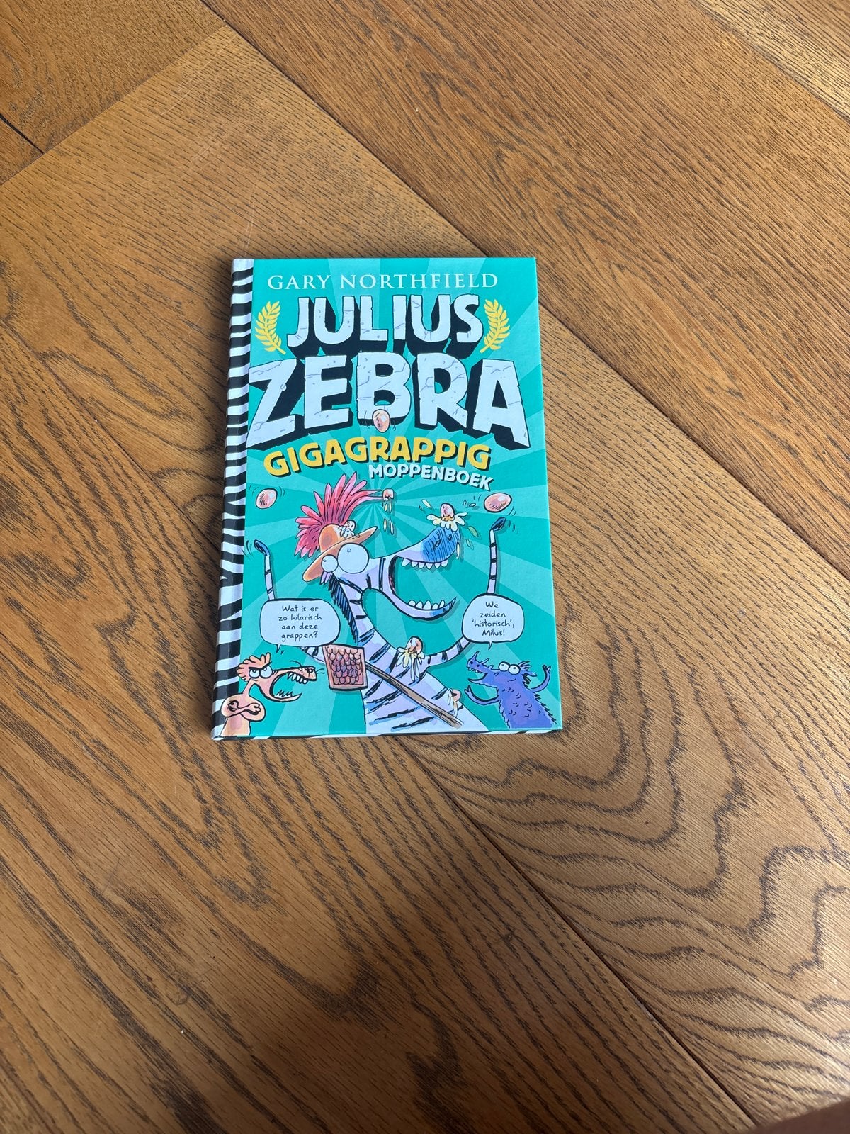 Julius Zebra Gigagrappig Moppenboek - Gary Northfield, Ophalen, Zo goed als nieuw, Fictie