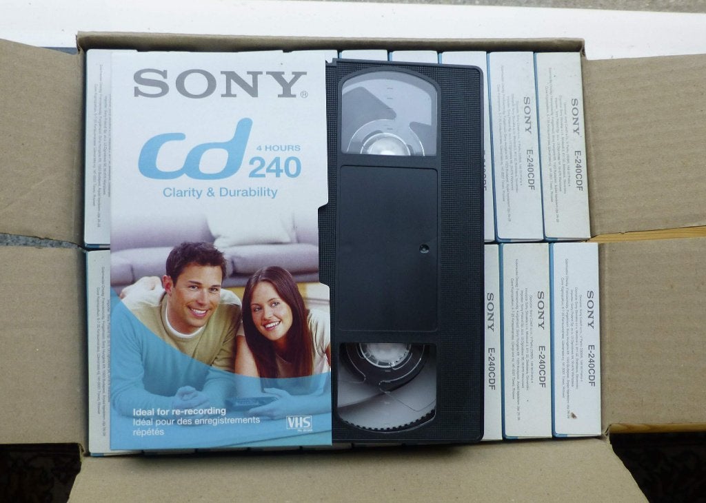 Sony E240 VHS video banden 20 stuks in nieuwstaat., Alle leeftijden, Overige genres, Ophalen of Verzenden, Zo goed als nieuw