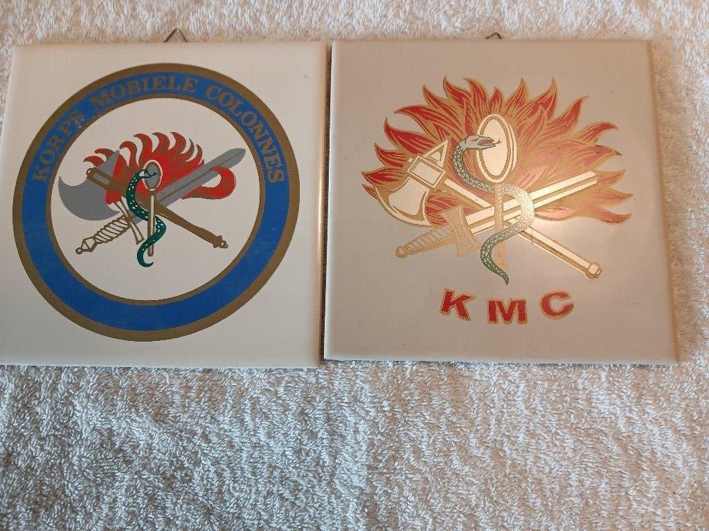 tegels van het KMC, Ophalen of Verzenden, Landmacht, Nederland, Embleem of Badge