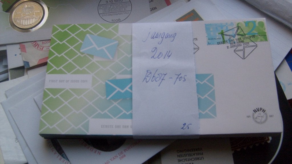 Jaargang 2014 fdc Nederland 687 tm 705 compleet Jaargangen, Postzegels en Munten, Postzegels | Eerstedagenveloppen, Ophalen, Onbeschreven
