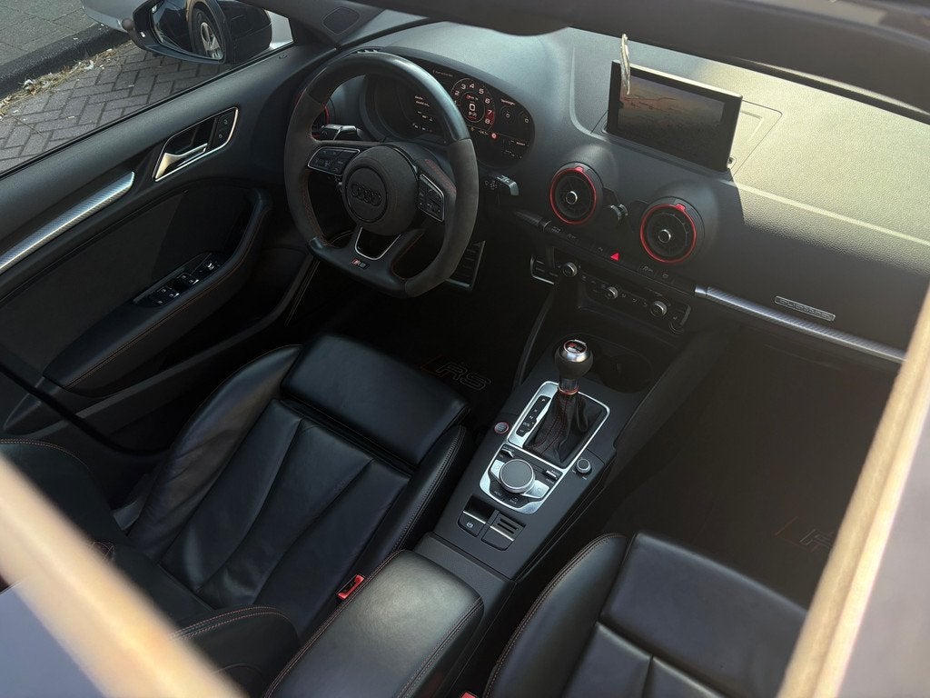 Audi Rs3 2.5 TFSI quattro |B&O|Schaal|Panorama|FULL, Auto's, Automaat, Gebruikt, RS3, 1505 kg