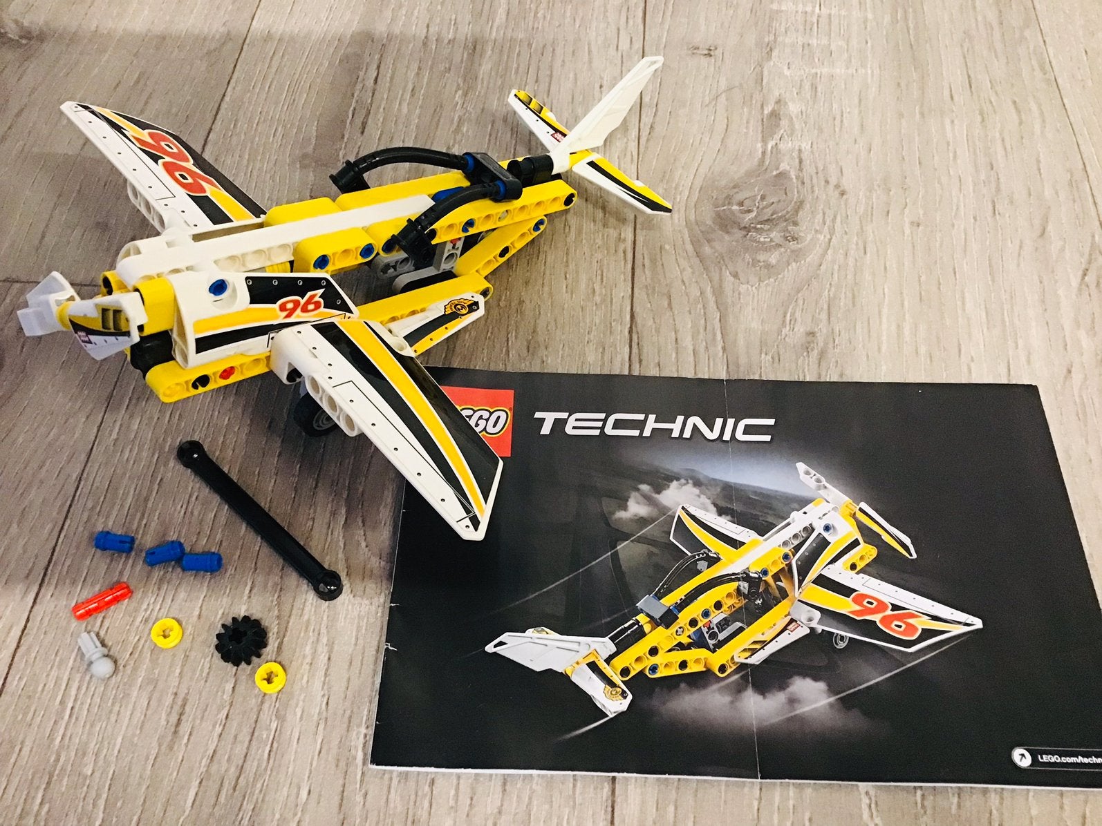 LEGO technic 42044, display team jet, compleet en ZGAN, Lego, Ophalen of Verzenden, Zo goed als nieuw, Complete set