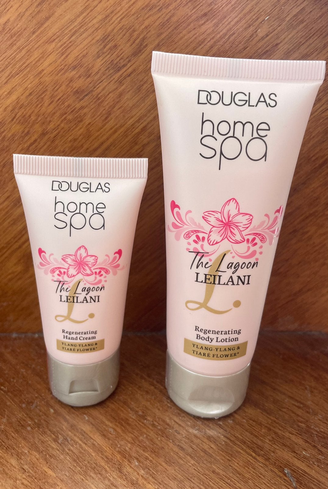 NIEUW Douglas Home Spa – The Lagoon Leilani – set van 2, Ophalen of Verzenden, Nieuw, Gehele gezicht, Verzorging