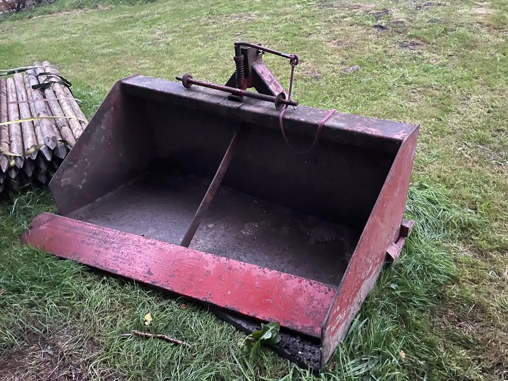 Robuuste grondbak voor tractor, Ophalen, Gebruikt, Overige soorten