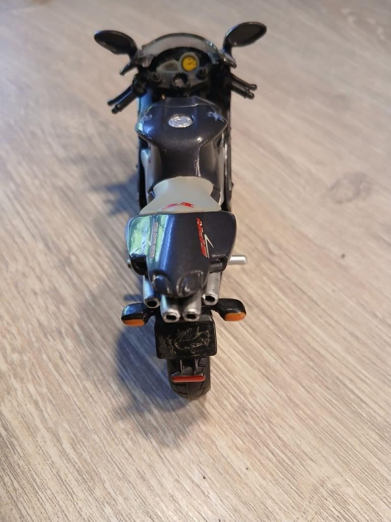 MV Agusta F4 SPR modelmotor - Zwart, Overige merken, 1:50 of kleiner, Overige typen, Ophalen of Verzenden