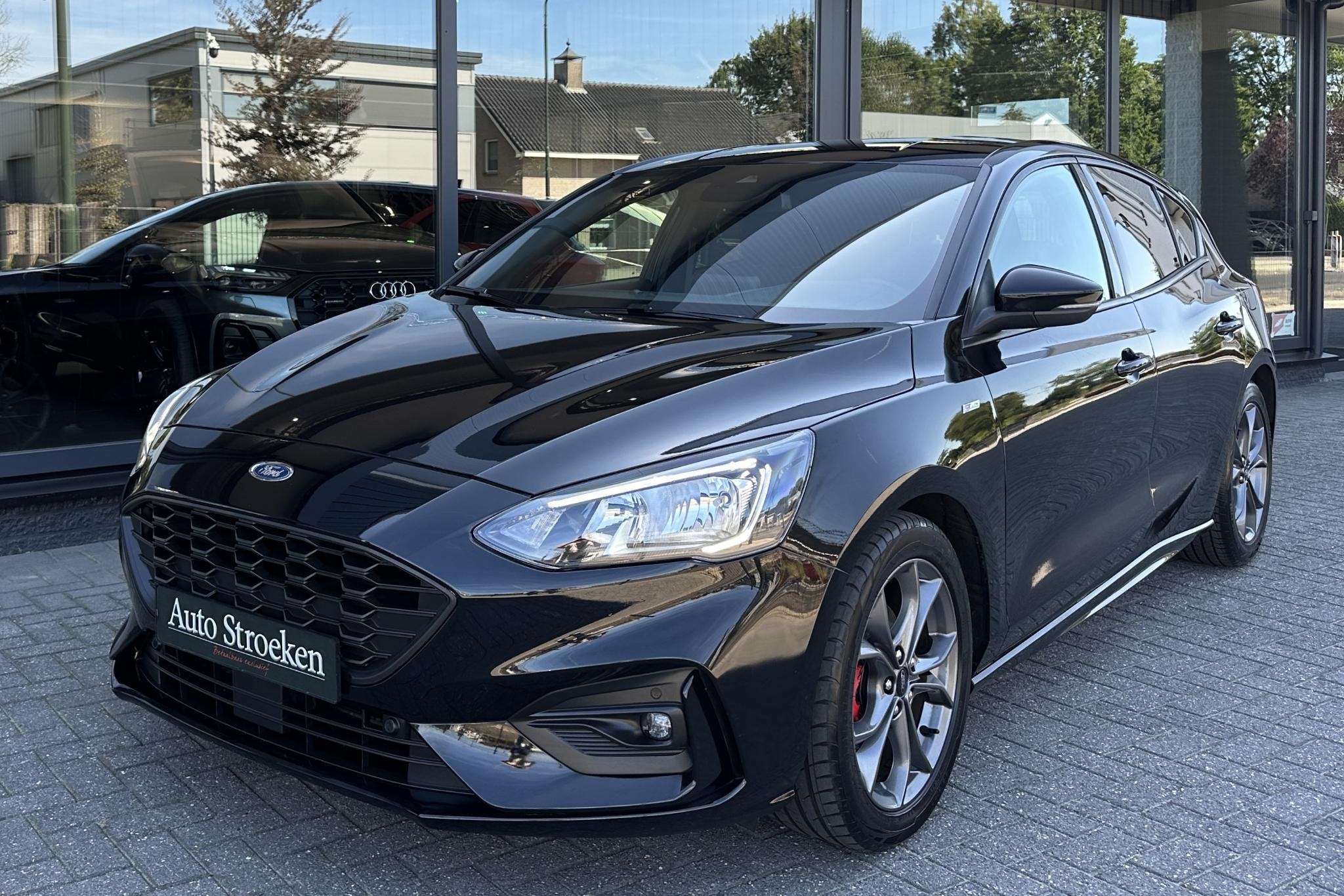 Ford Focus 1.0 EcoBoost ST Line Model2019 Navi 12M Garantie, Gebruikt, Euro 6, Zwart, Bedrijf