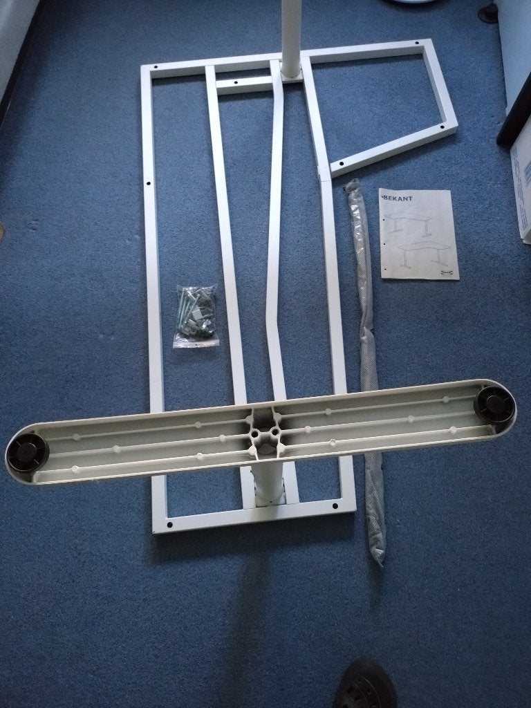 IKEA BEKANT onderstel voor hoekbureau (links) wit, Huis en Inrichting, Ophalen, 95 cm, Metaal, Hoekbureau