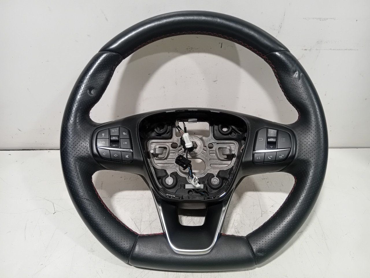 Stuur Ford Focus, Auto-onderdelen, Onderdelen@venauto.nl, Van der Ven Autorecycling B.V., Gebruikt, Ettenseweg 76, 4706 PB Roosendaal, The Netherlands