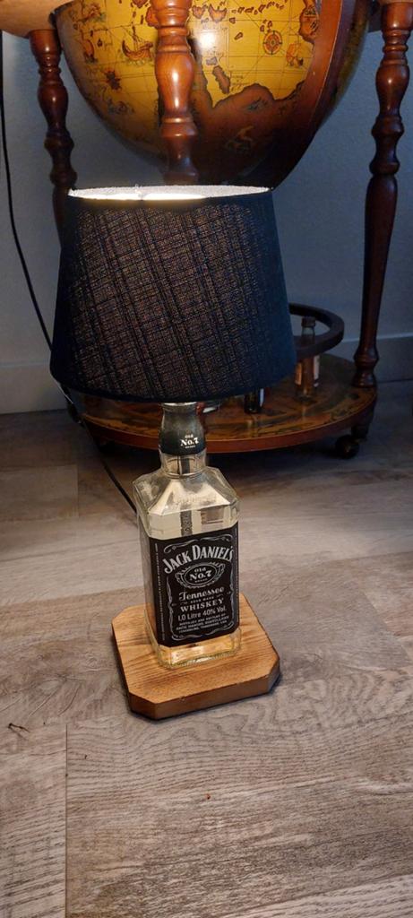 2 Jack Daniels fles lamen met zwarte kap, Ophalen, Zo goed als nieuw, Glas