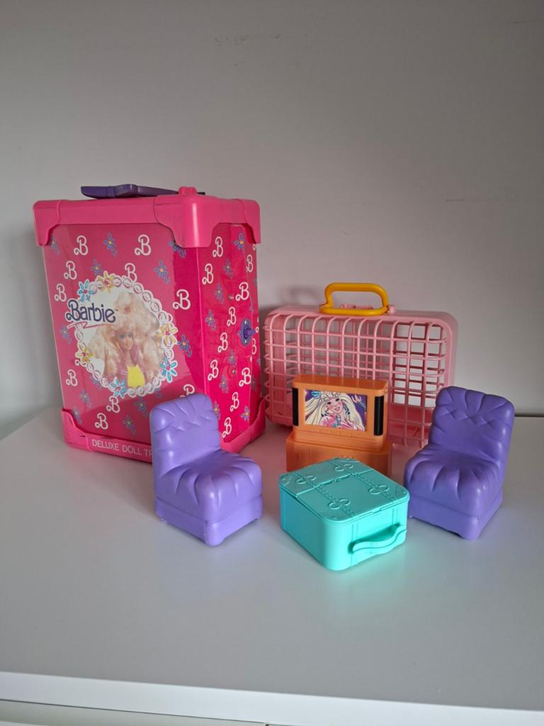 Vintage Barbie koffer met meubels, Ophalen of Verzenden, Gebruikt, Meisje