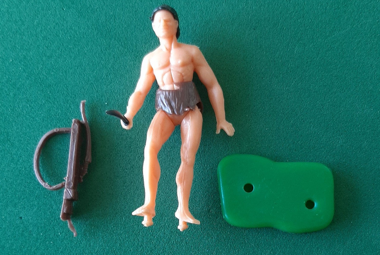 Ferrero Kinder Surprise Tarzan figuur met accessoires, Ophalen of Verzenden, Zo goed als nieuw