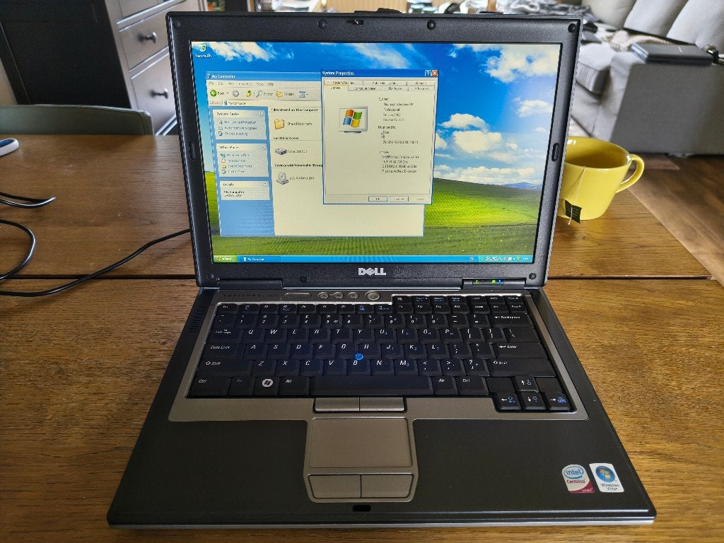 Dell D630 Windows XP laptop (zeer nette staat), Computers en Software, Vintage Computers, Ophalen of Verzenden