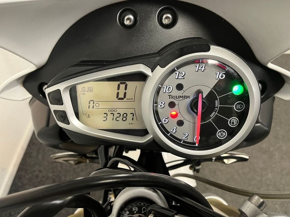 ⭐️⭐️Triumph STREET TRIPLE (bj 2012)⭐️⭐️, 675 cc, Motorrijbewijs A, Bedrijf, Meer dan 35 kW