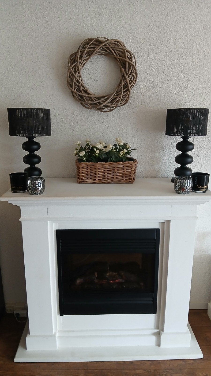 Zware stenen schouw met haard - Sfeer en warmte