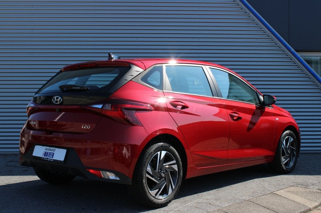 Hyundai i20 1.0 T-GDI Comfort | Stoel -/ Stuurwielverwarming, Voorwielaandrijving, Dealer onderhouden, Gebruikt, Zwart