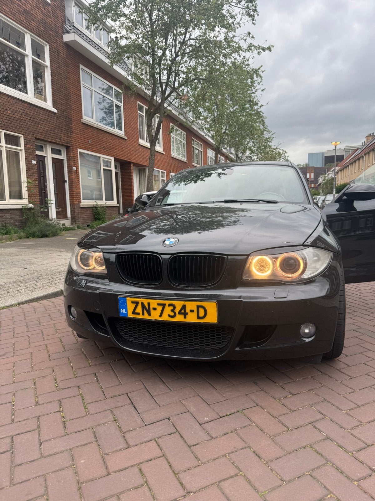 BMW 1-Serie 2.0 120I 3DR 2008 Zwart, Auto's, BMW, 1-Serie, Achterwielaandrijving, 1995 cc, Beige