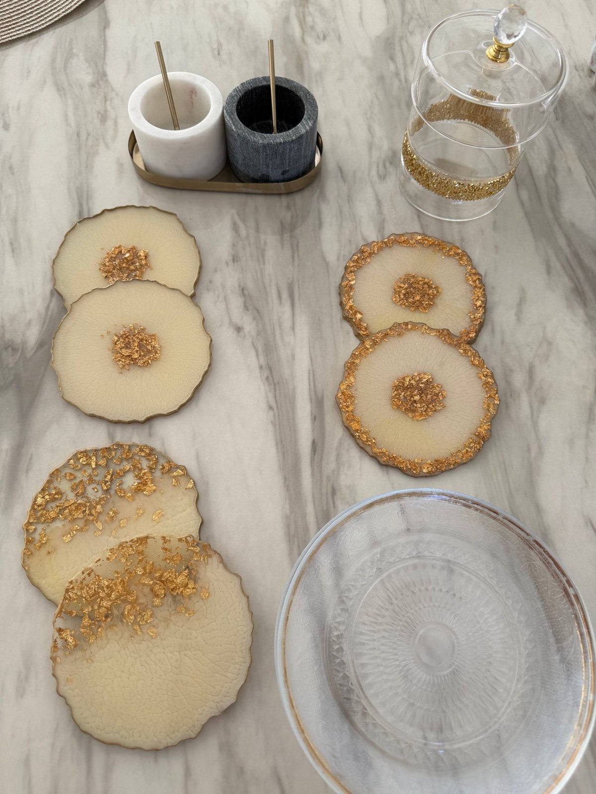 Handgemaakte resin onderzetters en H&M Home set en etc.., Huis en Inrichting, Ophalen of Verzenden, Gebruikt, Meerkleurig, Kunststof
