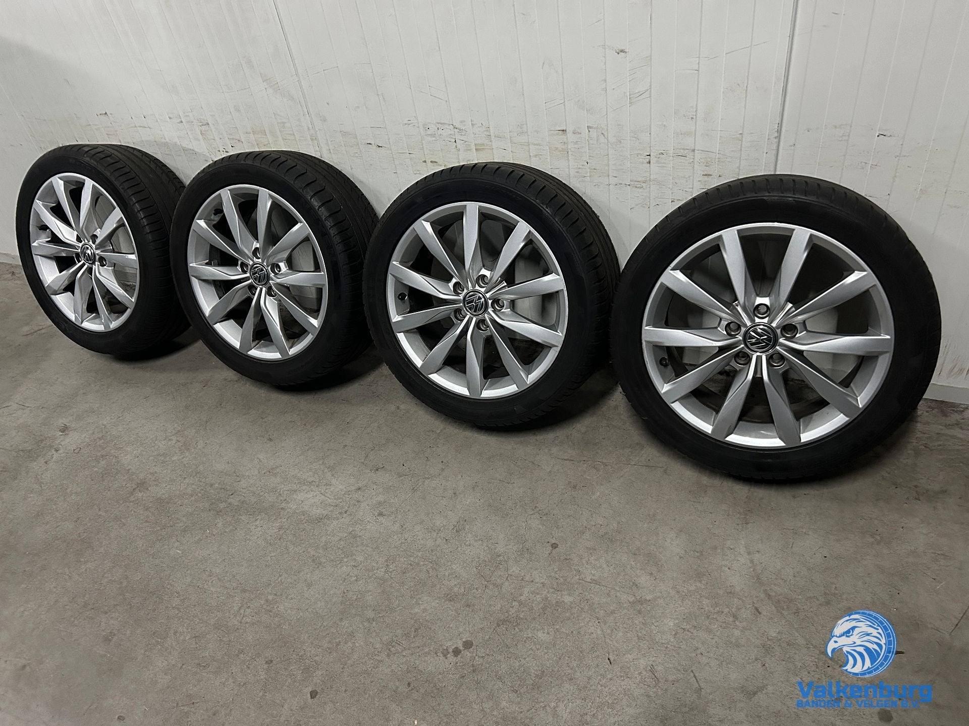 6-7mm! Originele VW Golf Dijon 17 inch velgen 5x112 zomerban, Gebruikt, -, -, Banden en Velgen