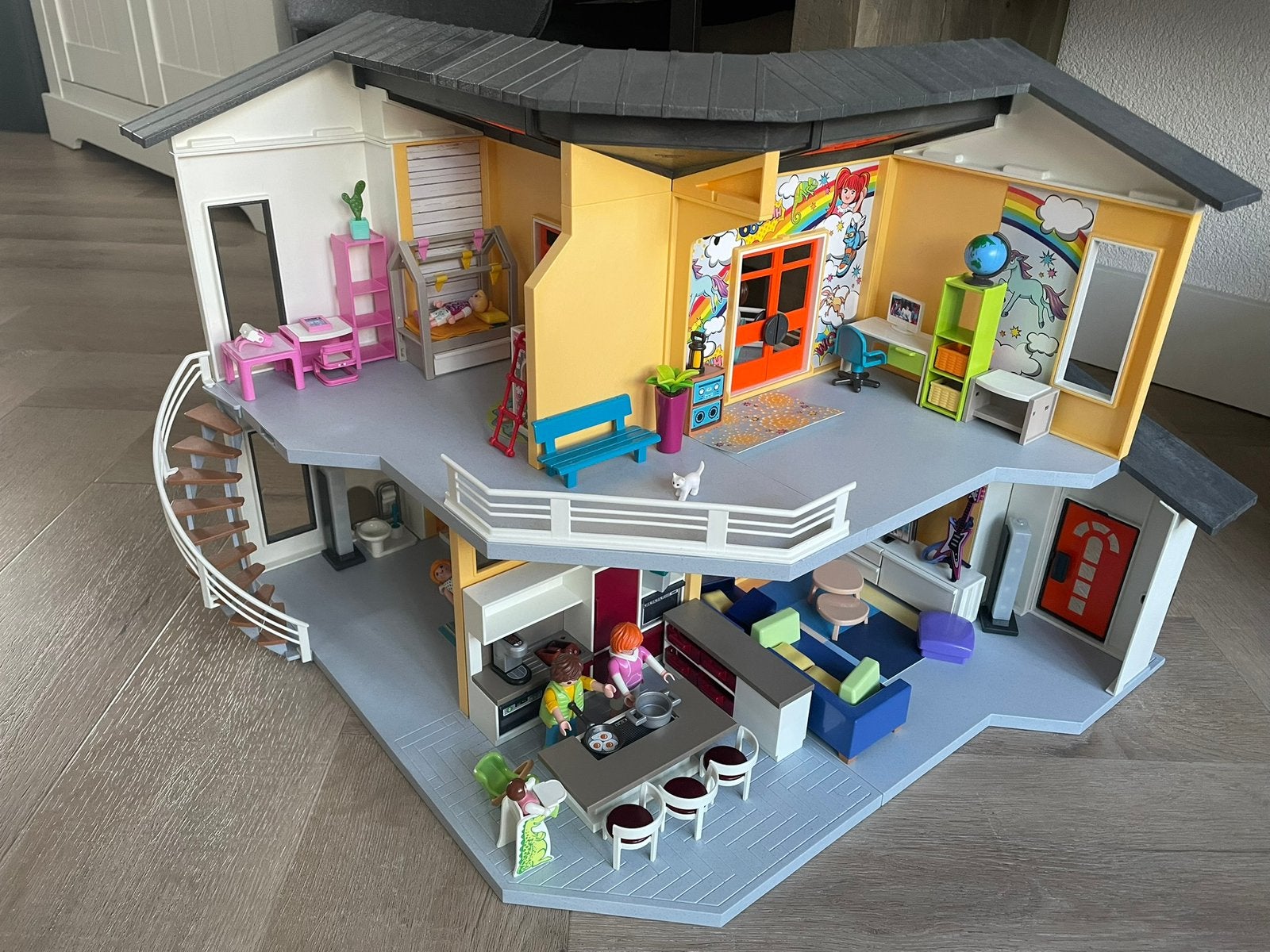 City Life Modern Woonhuis - 9466, Ophalen, Gebouw, Zo goed als nieuw, City life