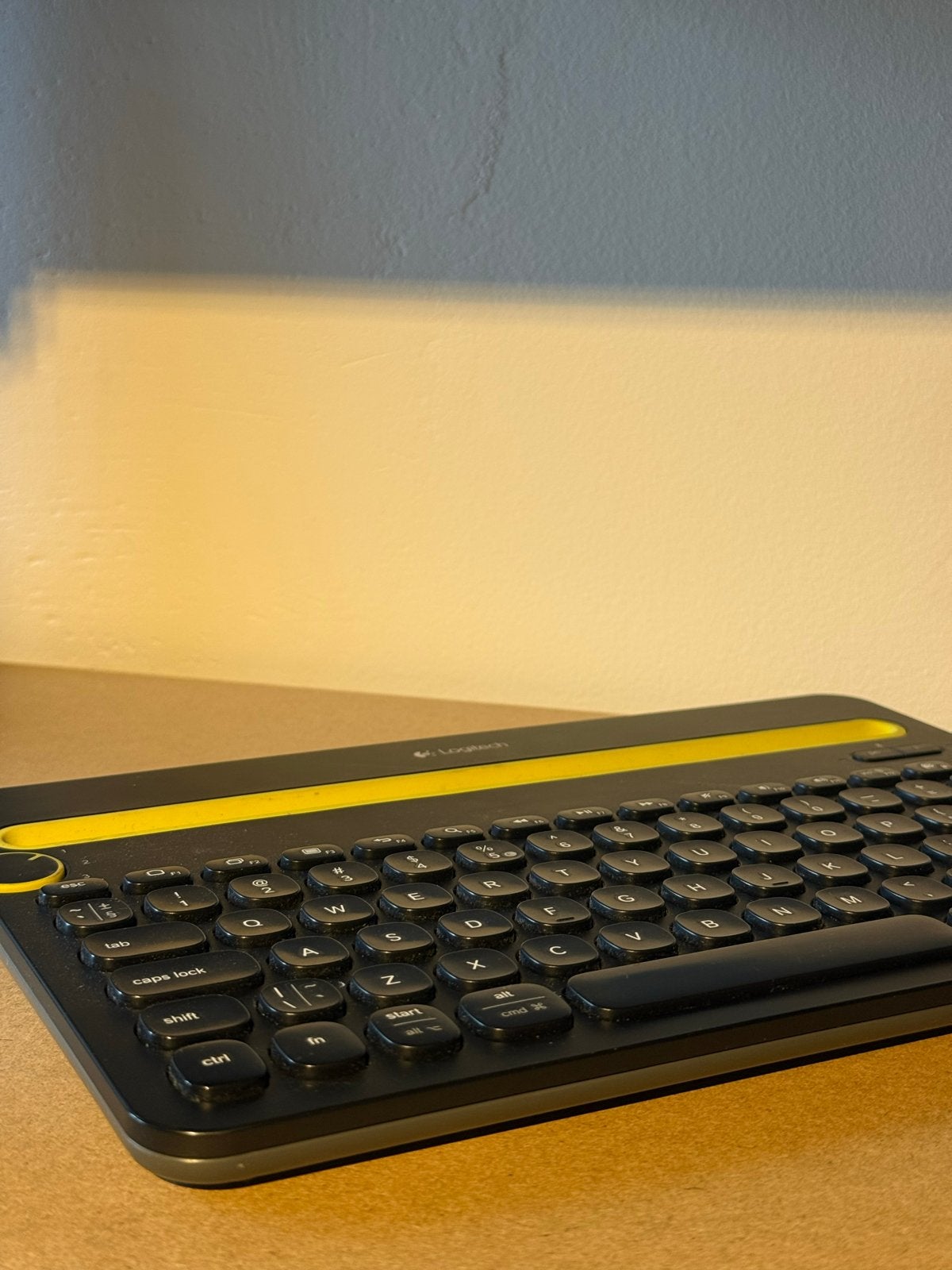 Logitech K480 Bluetooth Multi-Device Toetsenbord Qwerty, Ophalen, Gebruikt, Logitech, Multi-device