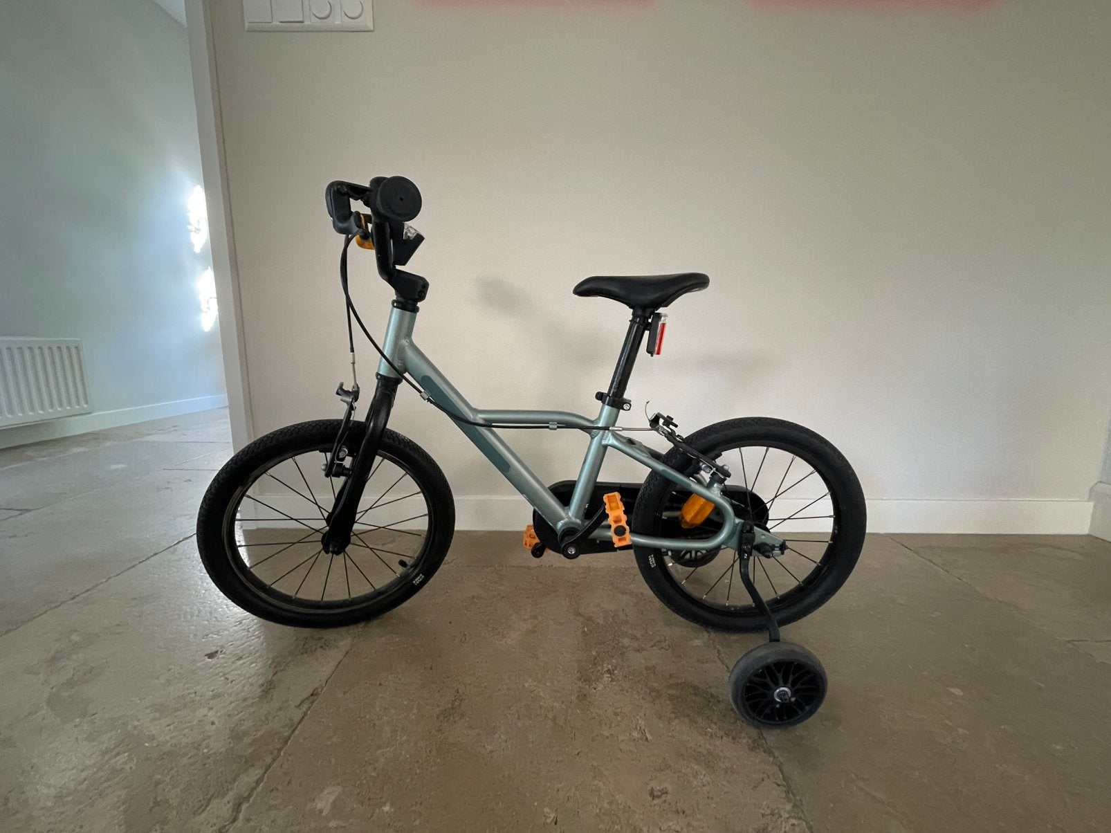 12 inch Kinderfiets Decathlon + Set zijwielen, Ophalen, Zo goed als nieuw, Minder dan 14 inch