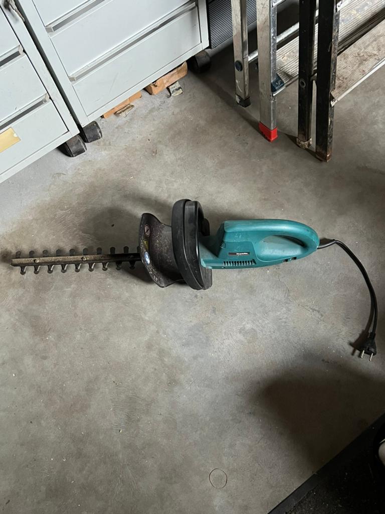 Makita heggeschaar, Ophalen of Verzenden, Zo goed als nieuw, Accu