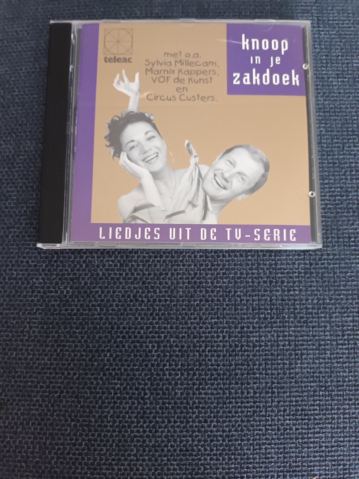 knoop in je zakdoek - LIEDJES UIT DE TV SERIE - 1993, Cd's en Dvd's, Ophalen of Verzenden, Zo goed als nieuw