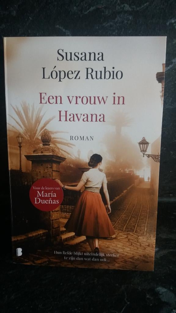 Een vrouw in havana - susana lópez rubio, Ophalen of Verzenden, Gelezen