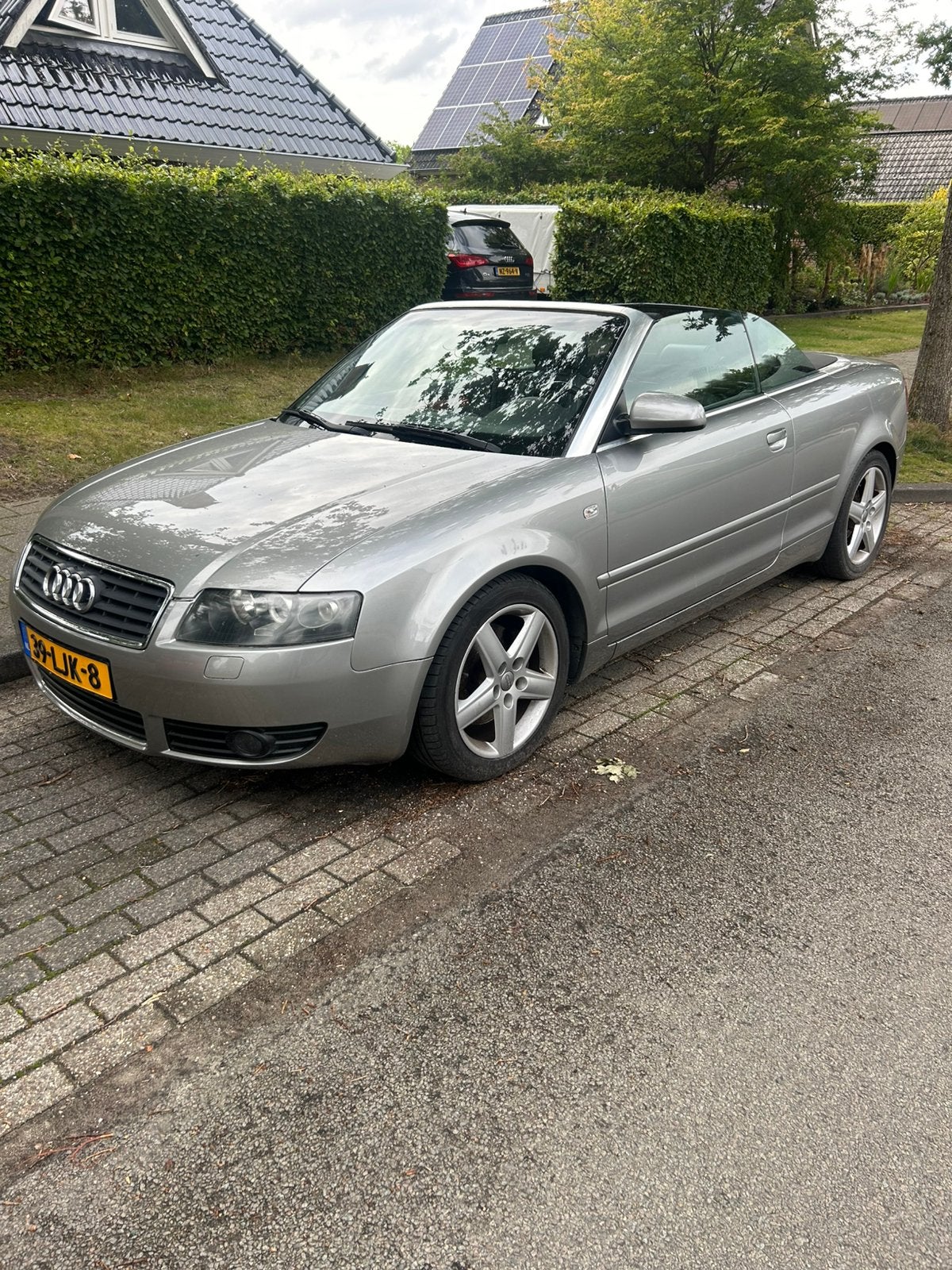 Audi A4 2003 Grijs met slechts 110.000 km, uniek!, Cabriolet, A4, Particulier, 1600 kg