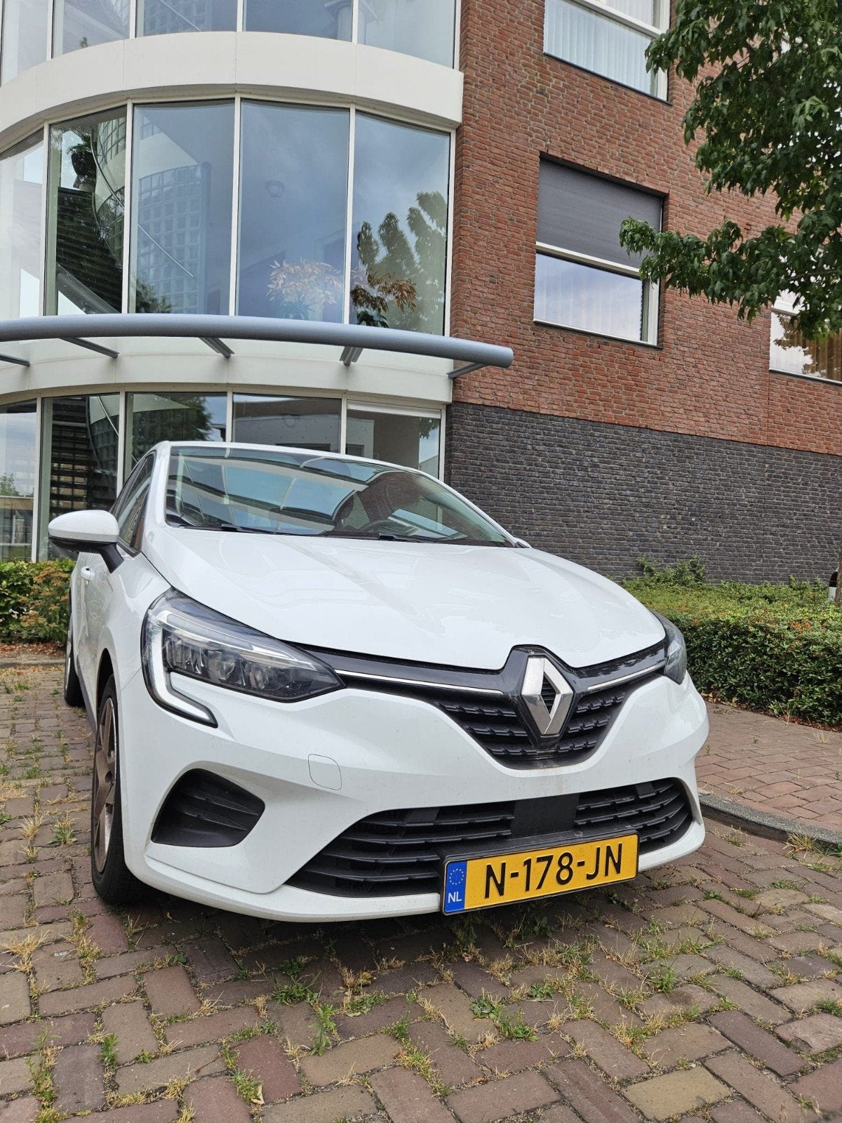 Renault Clio - Bi-fuel - 2021 Wit, Voorwielaandrijving, Zwart, 100 pk, Handgeschakeld