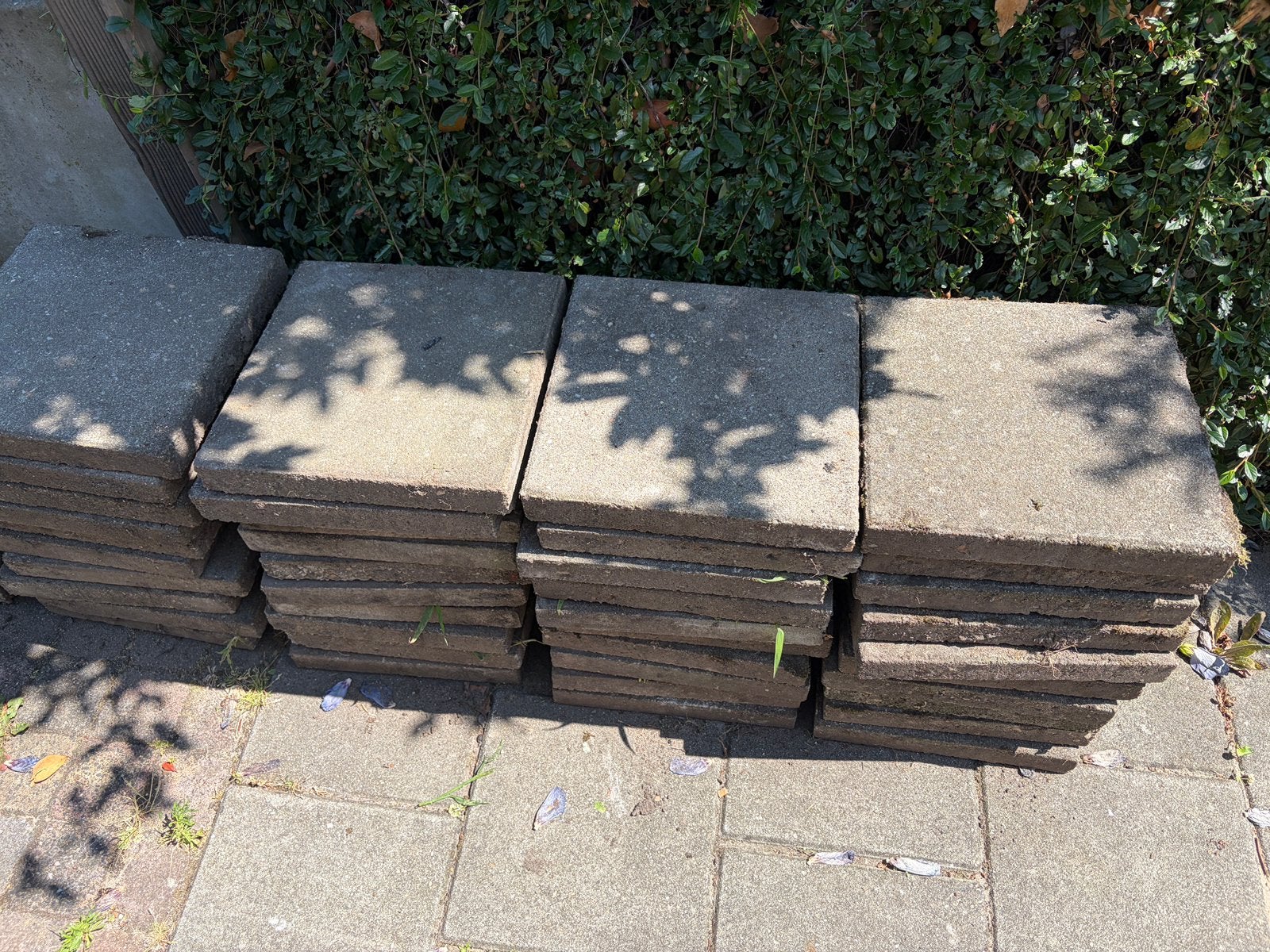 Circa 120 tuintegels gratis op te halen, Ophalen, Gebruikt, Overige materialen, Terrastegels