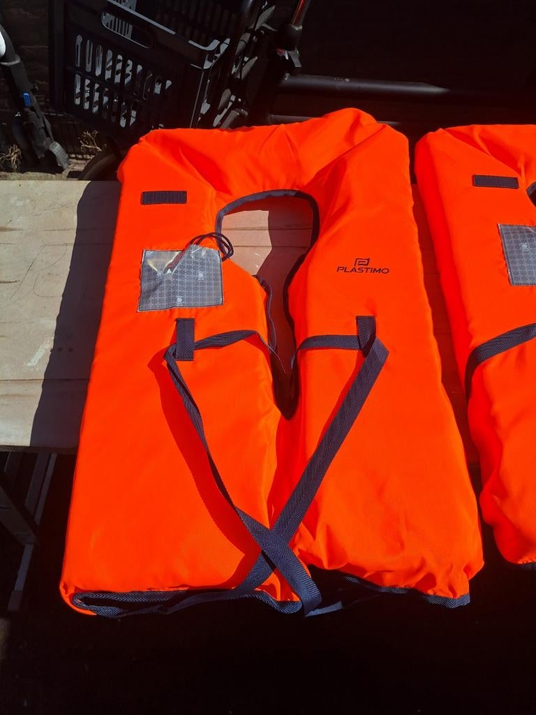 3 reddingsvesten, merk: Plastimo, inclusief fluitje., Watersport en Boten, Watersportkleding, Ophalen, Plastimo, Nieuw, Dame of Heer
