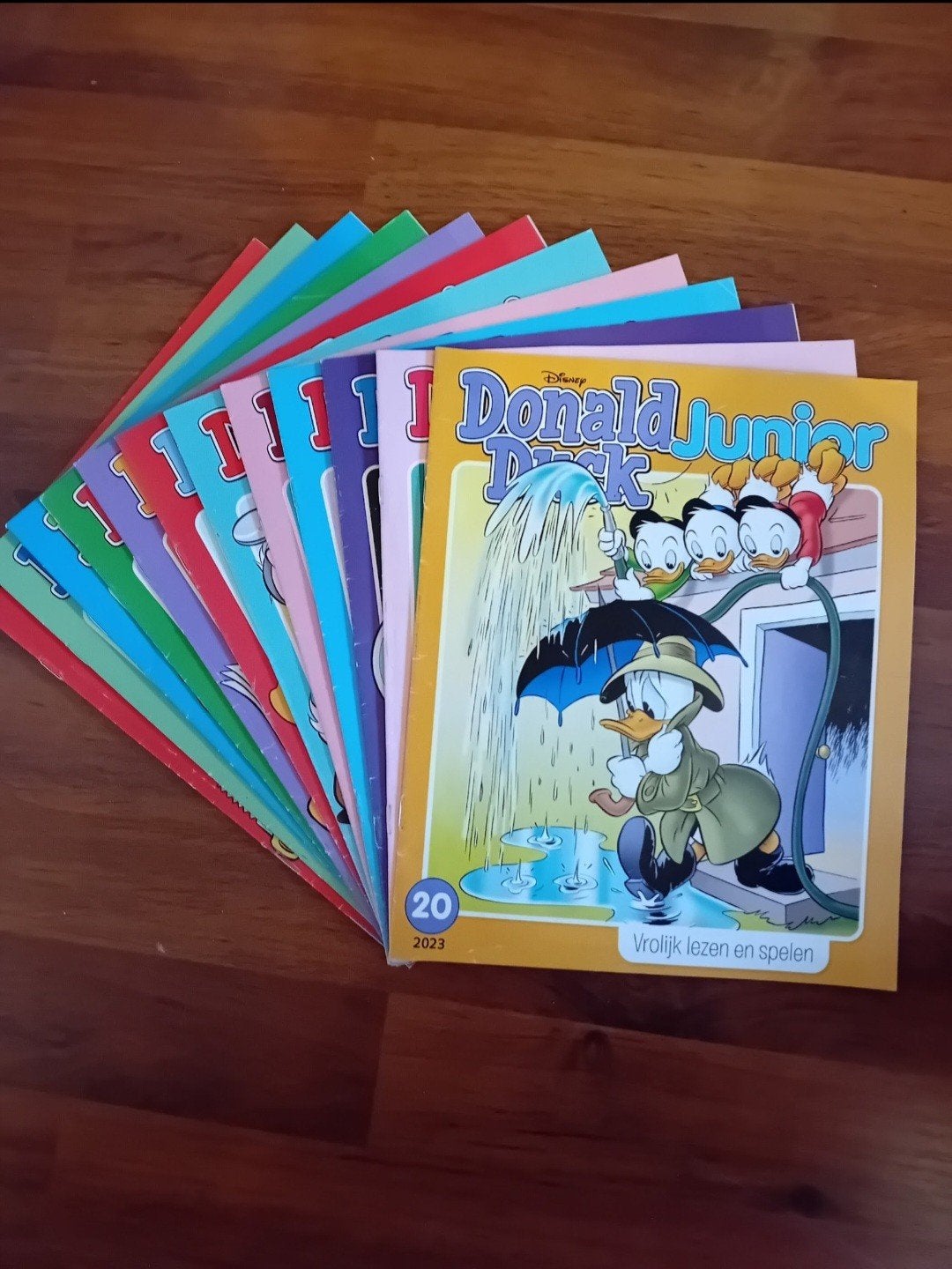 12x Donald Duck Junior ideaal voor beginnende lezers!, Meerdere stripboeken, Ophalen of Verzenden, Gelezen, Donaldduck