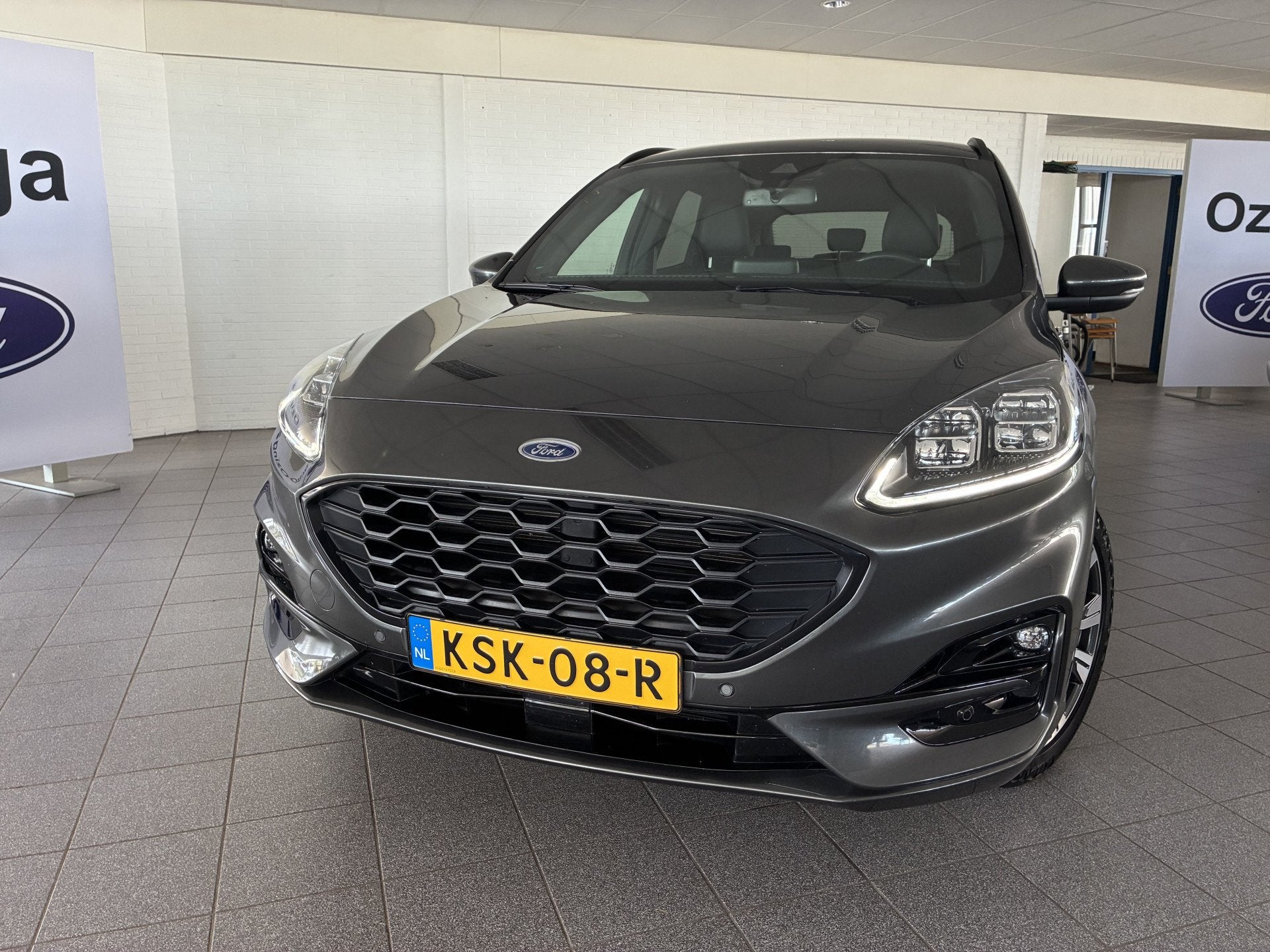 Foto 11 van Ford Kuga 2.5 PHEV ST-Line X-20 inch-trekhaak winterpakket