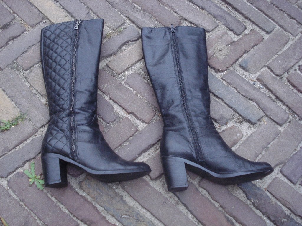 GRATIS VERZENDEN STOERE ZWARTE LEREN BLOKHAKLAARZEN MT 38, Hoge laarzen, Verzenden, Zwart, Vintage Style