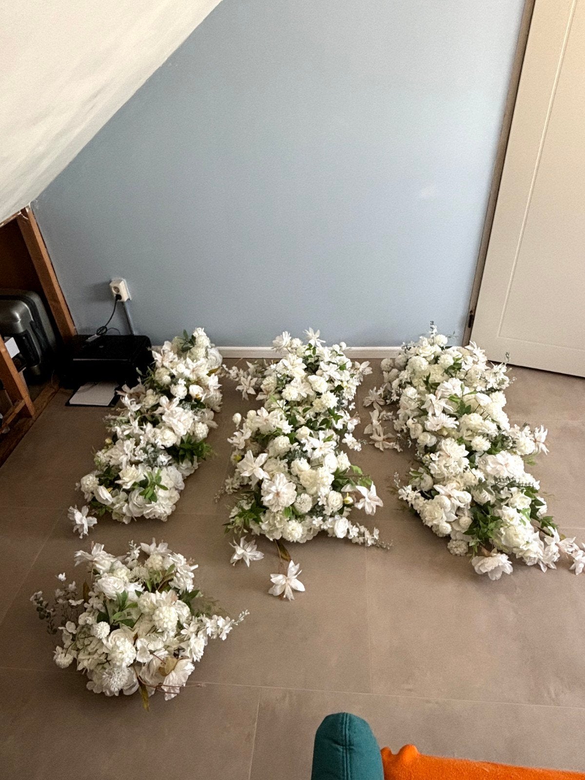 Hoogwaardige kunstbloemen/bloemenslingers+extralosse bloemen, Ophalen, Zo goed als nieuw