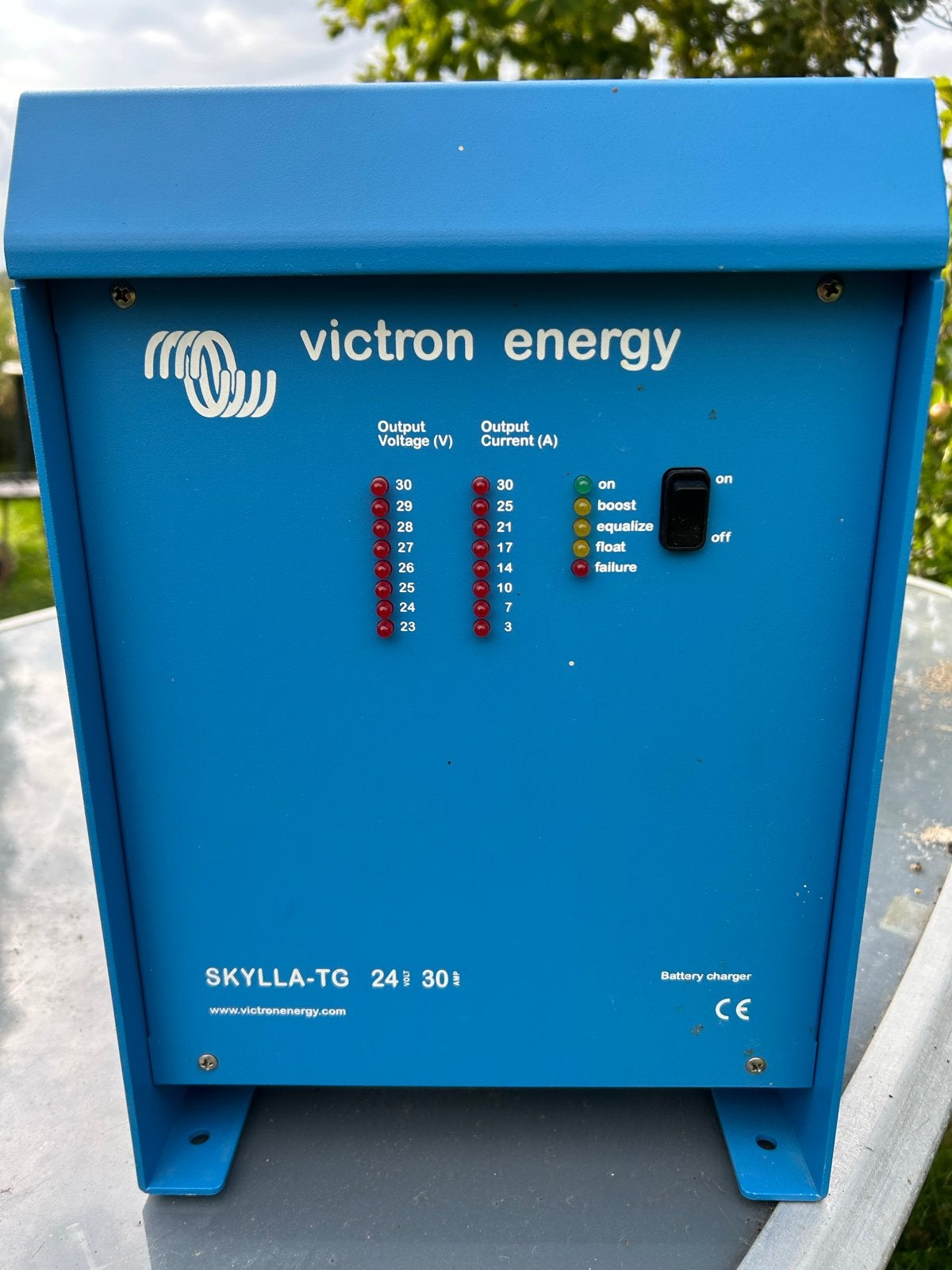 Victron Energy Skylla-TG 24V 30A Acculader, Watersport en Boten, Ophalen, Gebruikt, Motor en Techniek
