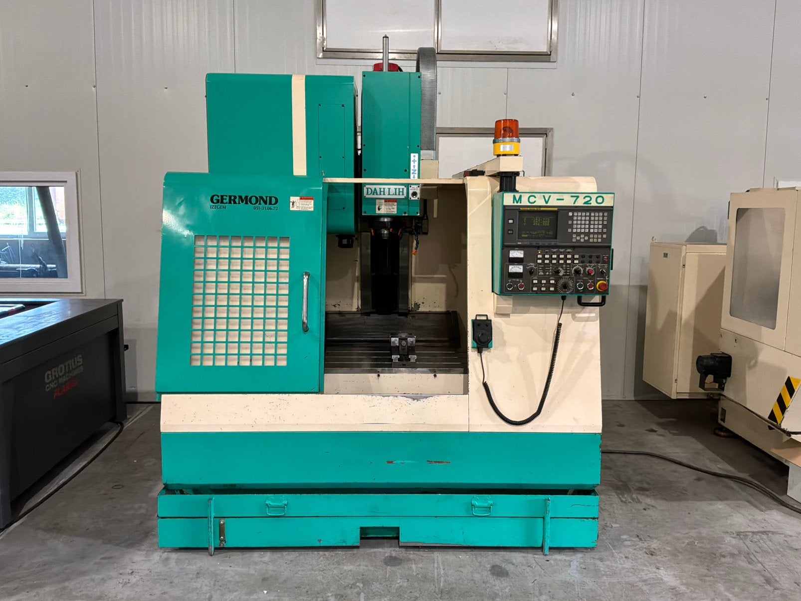 DAHLIH MCV-720 CNC bewerkingscentrum, Ophalen, DAHLIH, Gebruikt, Overige soorten