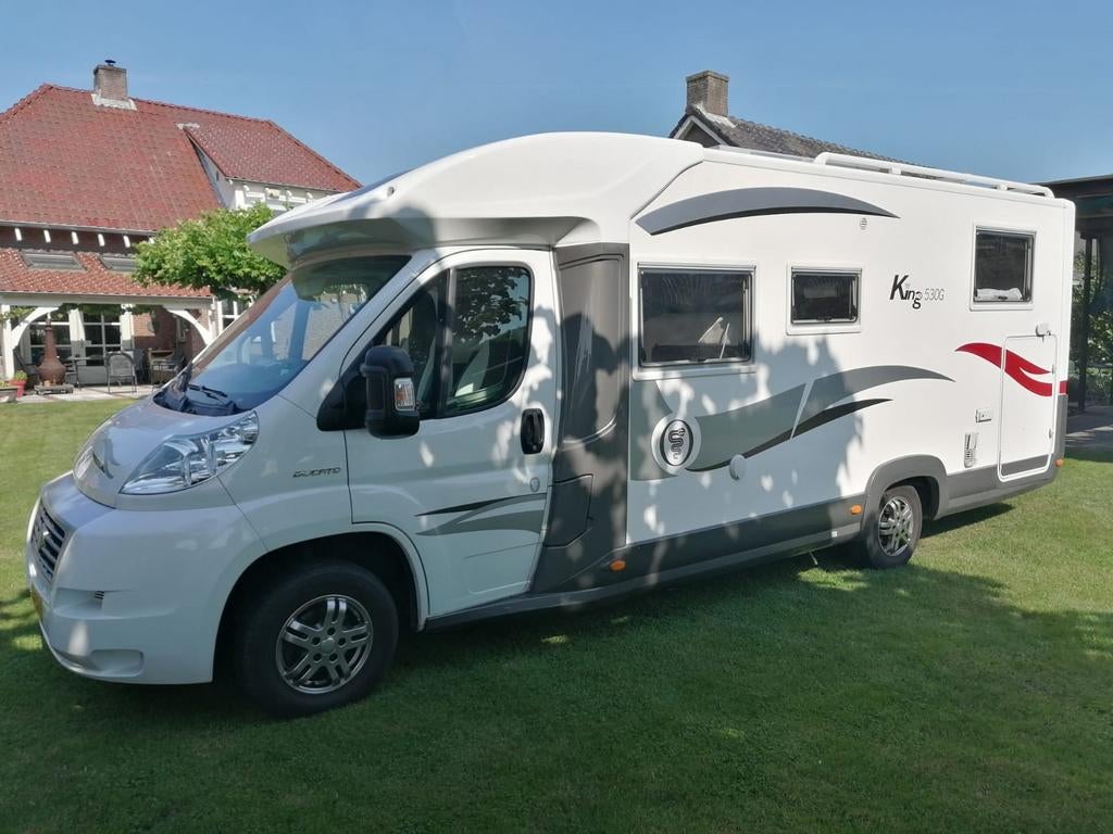 Elnagh King 530G Camper Met bank airco en luchtvering, 7 tot 8 meter, Particulier, Half-integraal, Tot en met 4