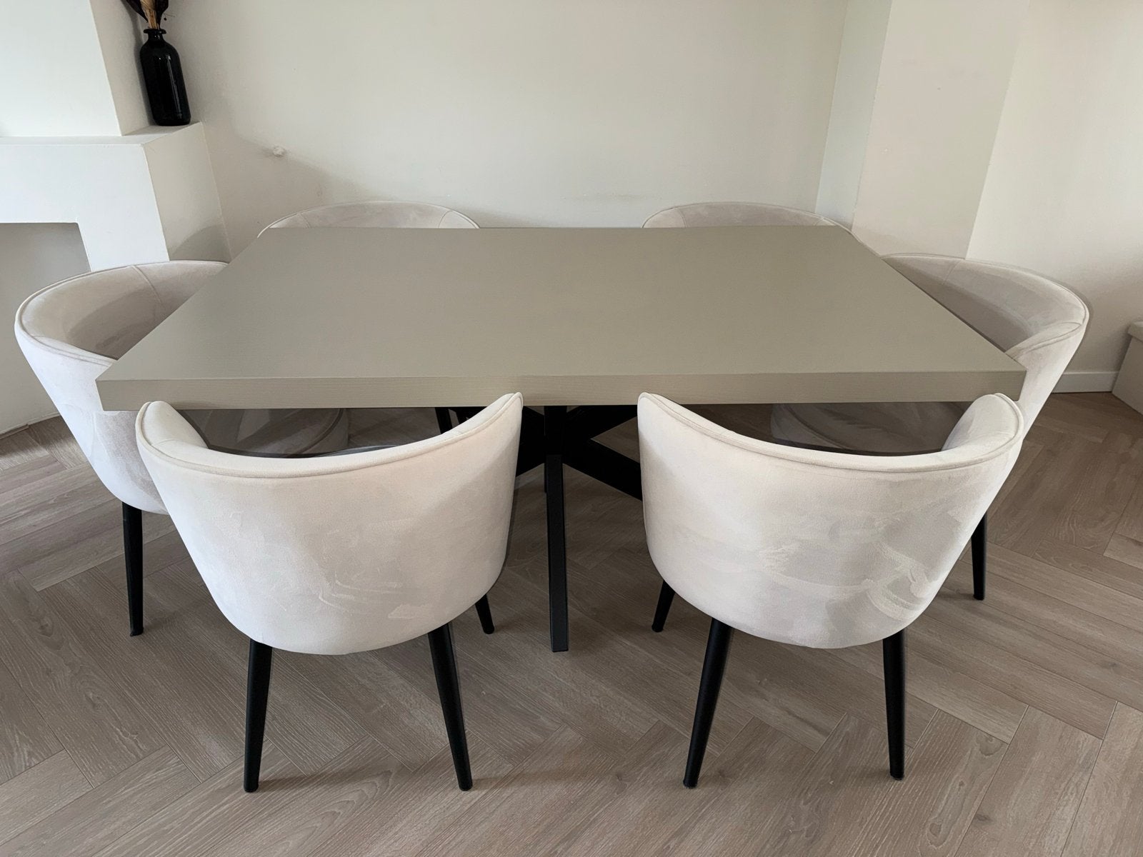 Moderne eettafel met 6 stoelen - Zo goed als nieuw, Ophalen, 100 tot 150 cm, Zo goed als nieuw, Vijf personen of meer